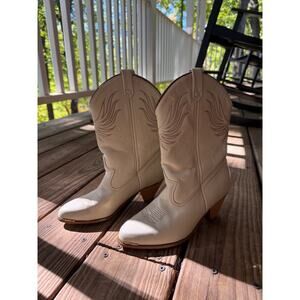 Vintage Dingo Cream Ivory Cowboy Boots Size 6